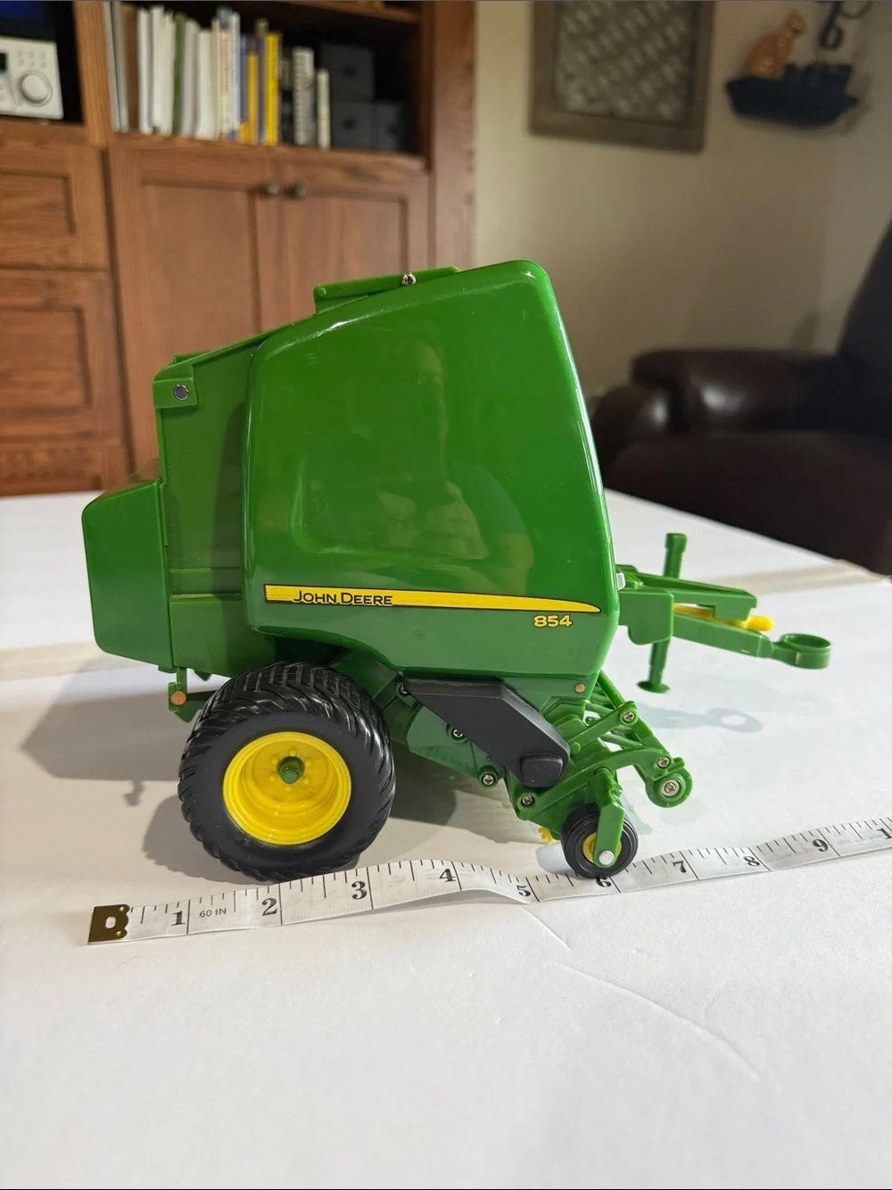 John Deere Green and Yellow 854 Toy Round Baler